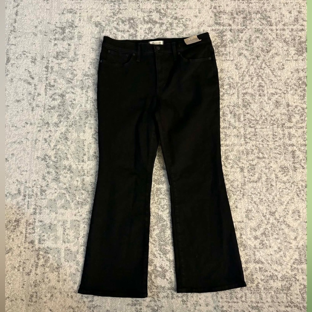 Madewell Mid-Rise Kick Out Women Jeans  Size 32 NWT
